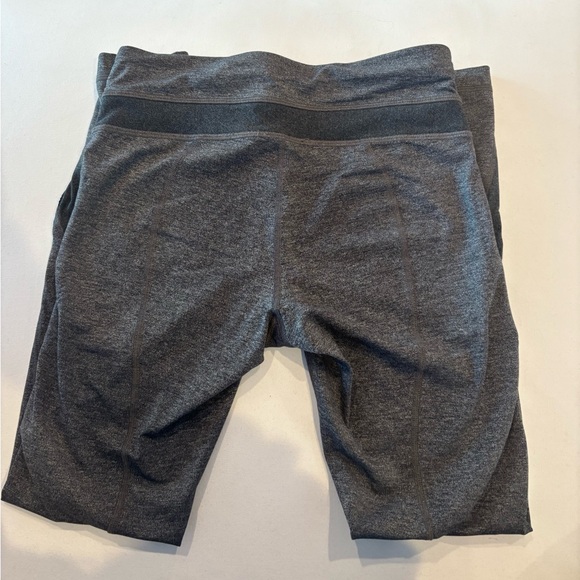 lululemon heathered gray zip-pocket leggings - Picture 3 of 8